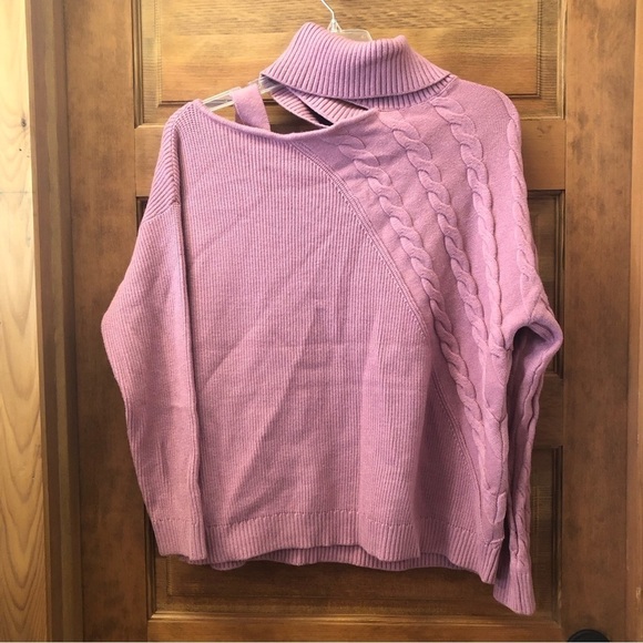 BELLDINI/ NWT/ spring / winter/ fall / chunky turtleneck sexy sweater / XL - Picture 5 of 12